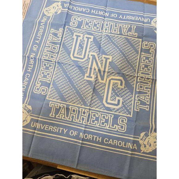1950s UNC Tarheels Bandana Sealed And Never Opened Mint Condition - Picture 5 of 16